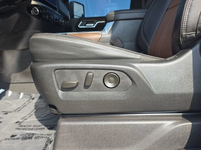 Used 2024 Chevrolet Silverado 3500 High Country w/ High Country Premium Package AWD/4WD image 21