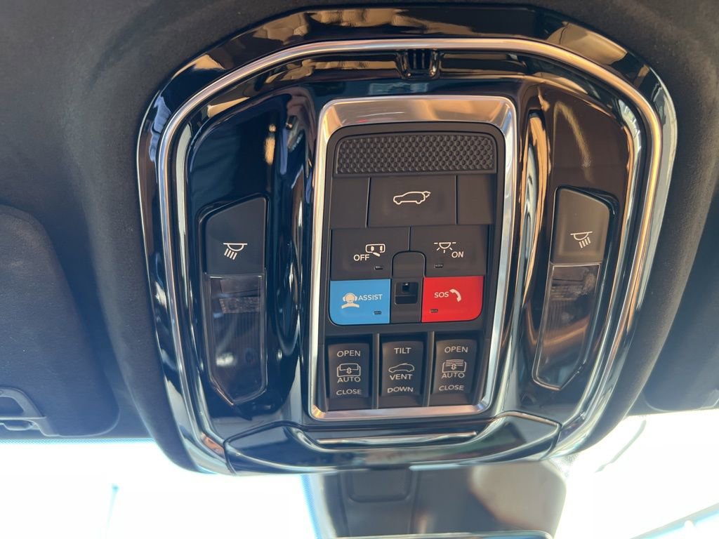 Used 2024 Jeep Grand Cherokee L Summit AWD/4WD image 46