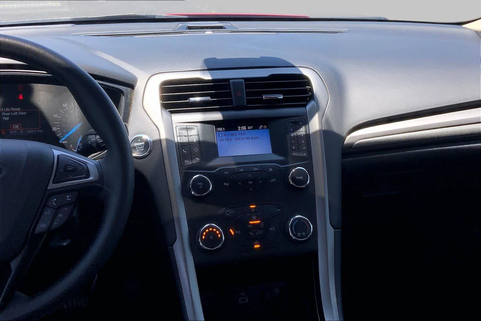 Used 2020 Ford Fusion S FWD image 7