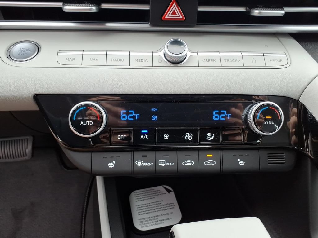 New 2026 Hyundai Elantra Limited FWD image 20