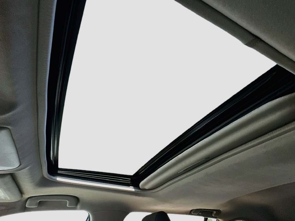 Used 2019 Toyota RAV4 XLE FWD image 21
