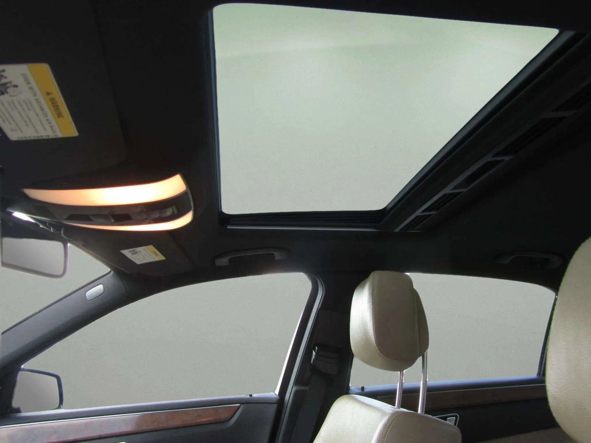 Used 2012 Mercedes-Benz E 350 BlueTEC Sedan image 11