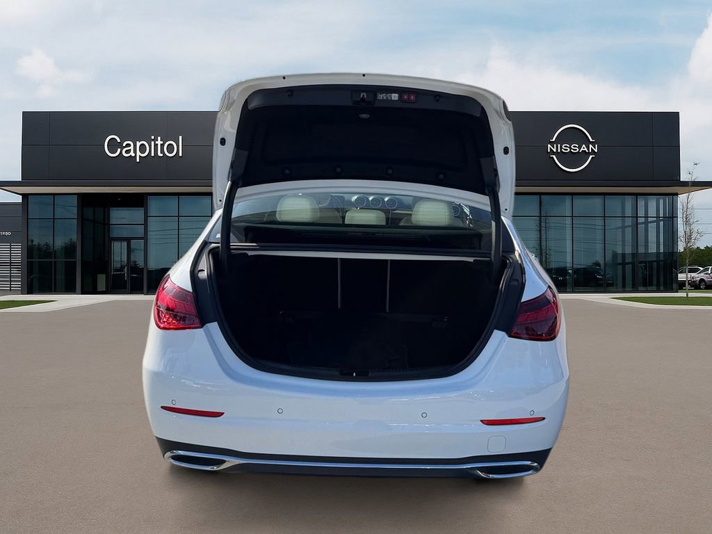 Used 2025 Mercedes-Benz C 300 Sedan image 10