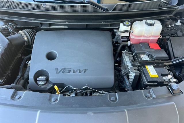 Used 2023 Chevrolet Traverse LT image 24