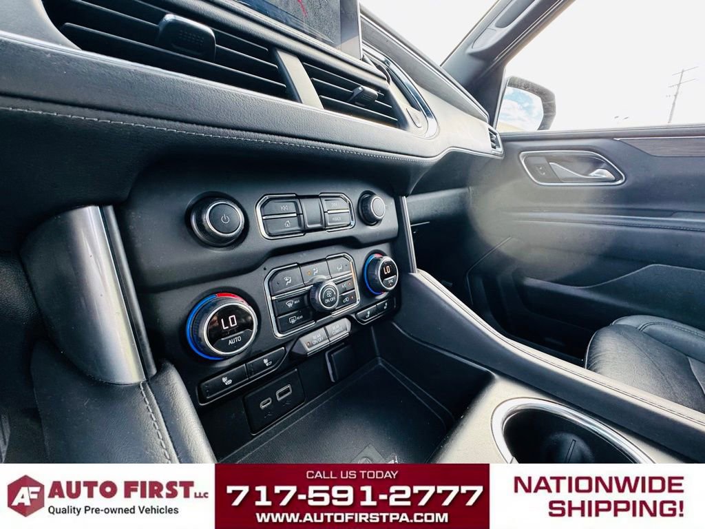 Used 2022 Chevrolet Suburban LT image 14