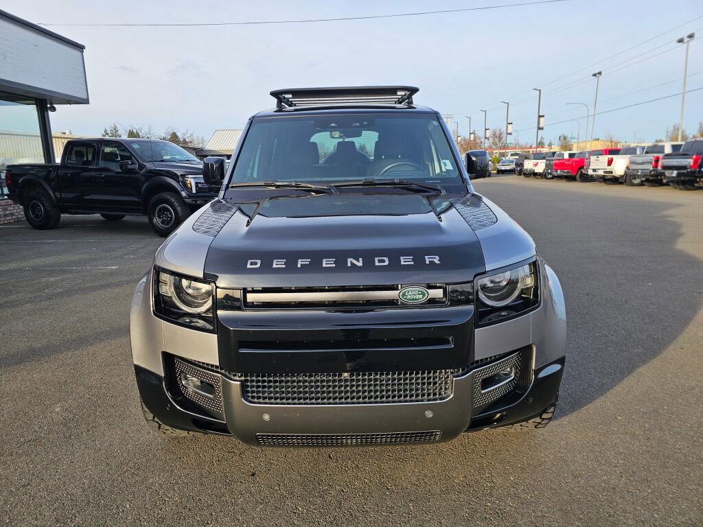 Used 2024 Land Rover Defender 110 X image 3