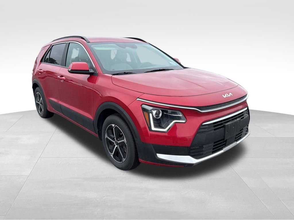 Used 2025 Kia Niro EX image 4