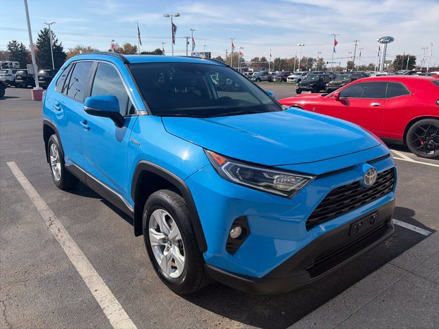 Used 2020 Toyota RAV4 XLE w/ Convenience Package AWD/4WD image 2