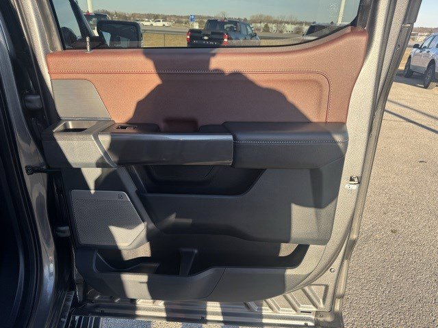 Used 2022 Ford F150 Lariat w/ Equipment Group 502A High image 34