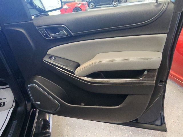 Used 2018 Chevrolet Tahoe LT w/ LT Signature Package AWD/4WD image 29