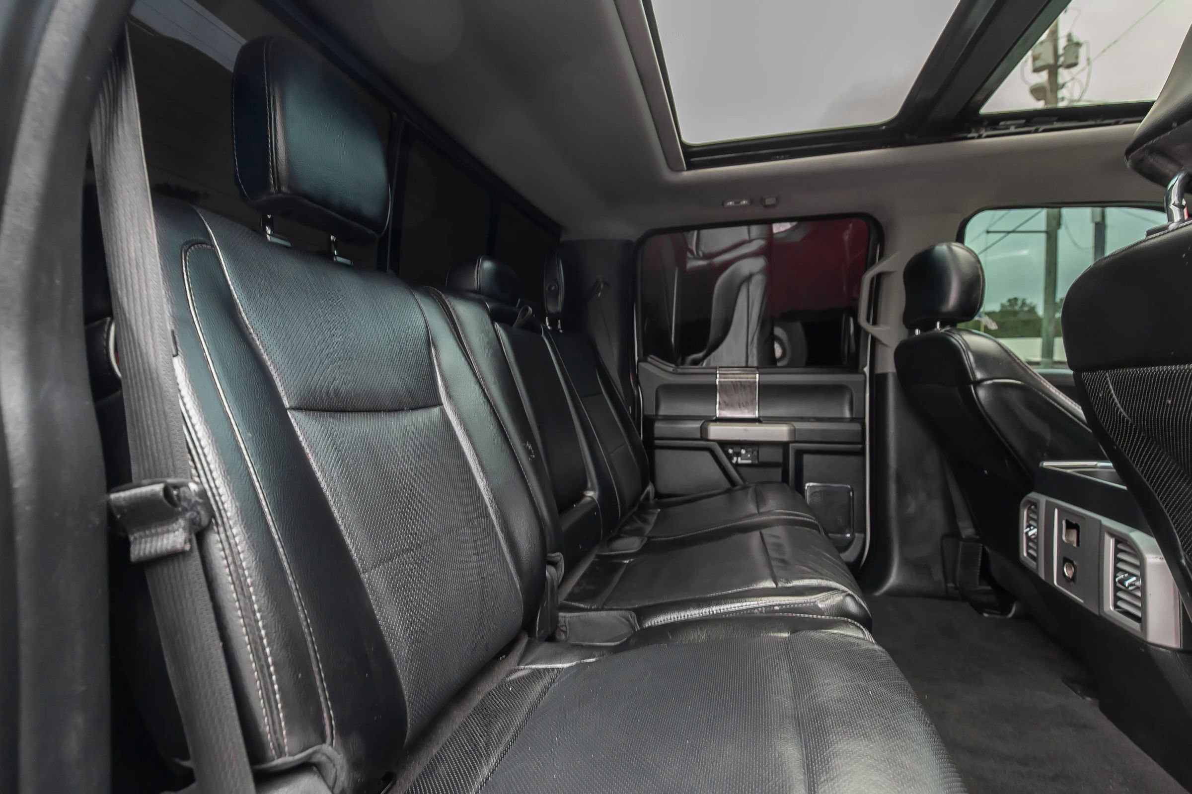 Used 2017 Ford F250 Lariat w/ Lariat Ultimate Package image 26