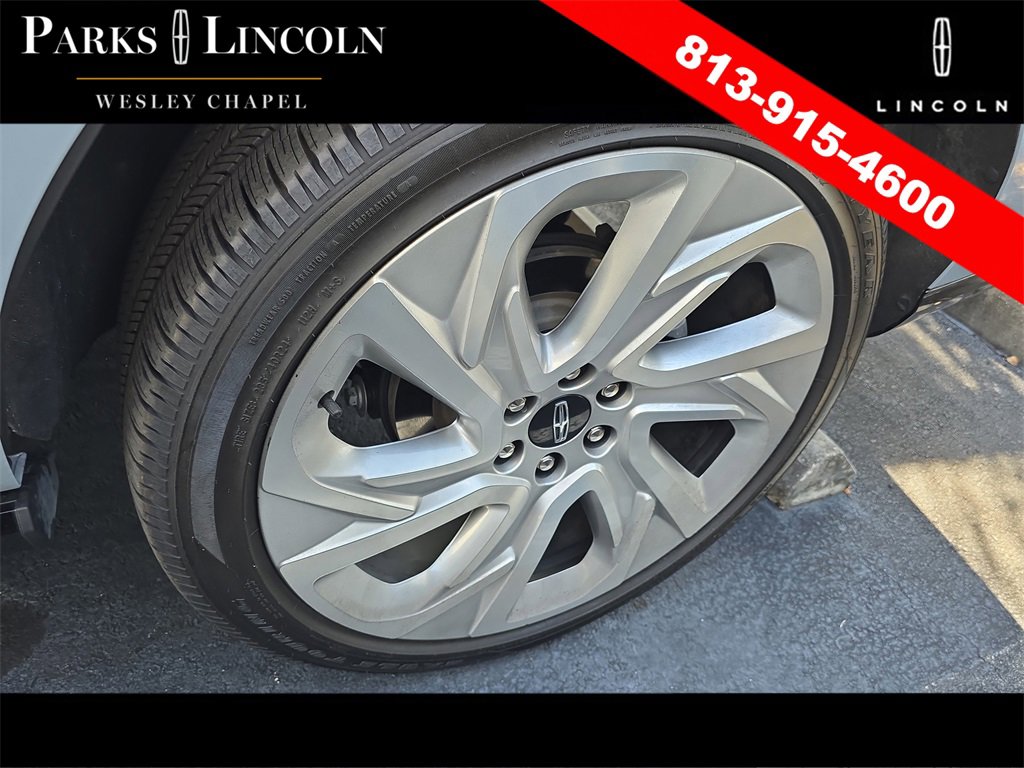 Used 2025 Lincoln Navigator Reserve image 8