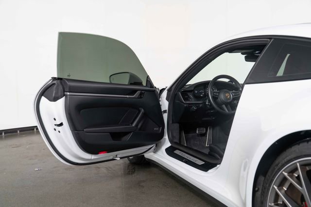 Used 2021 Porsche 911 Carrera 4S AWD/4WD image 14