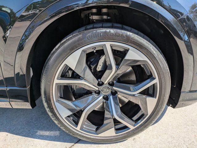 Used 2024 Audi RS Q8 image 11