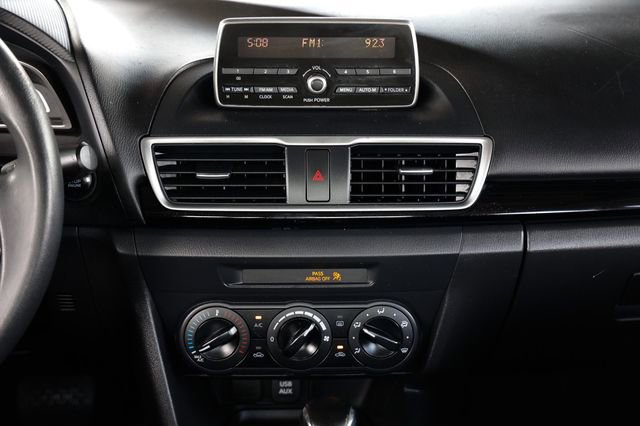 Used 2015 MAZDA MAZDA3 i SV image 33