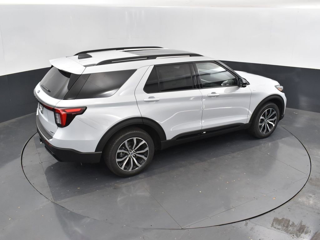 New 2026 Ford Explorer ST-Line image 29
