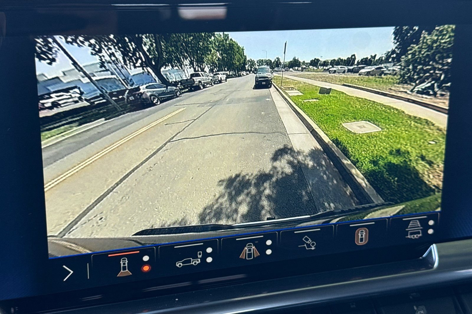New 2026 Chevrolet Silverado 1500 LTZ w/ LTZ Premium Package AWD/4WD image 18