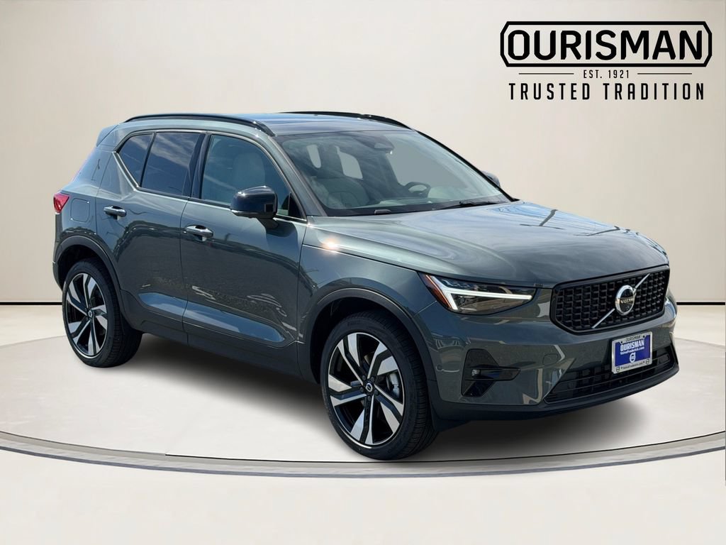 New 2026 Volvo XC40 B5 Plus w/ Climate Package AWD/4WD image 1