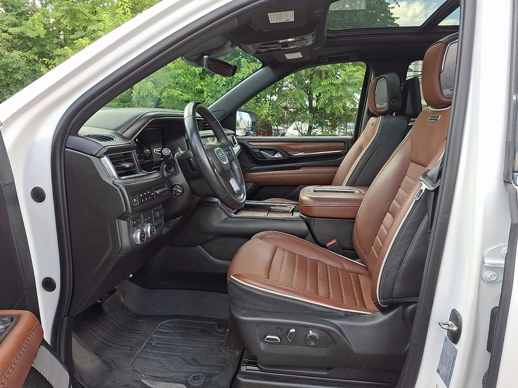 Certified 2023 GMC Yukon XL Denali Ultimate AWD/4WD image 16