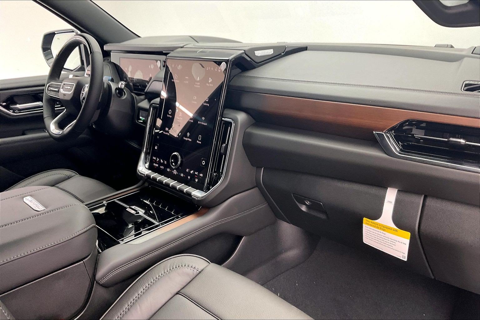 New 2026 GMC Yukon XL Denali w/ Denali Reserve Package AWD/4WD image 6