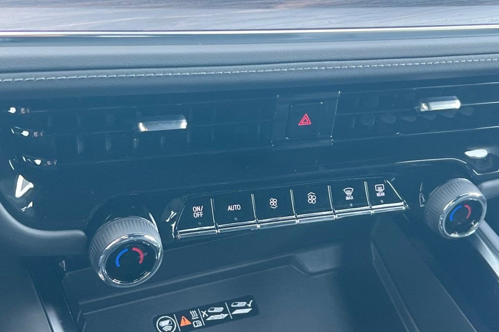 New 2026 Chevrolet Suburban LT image 19