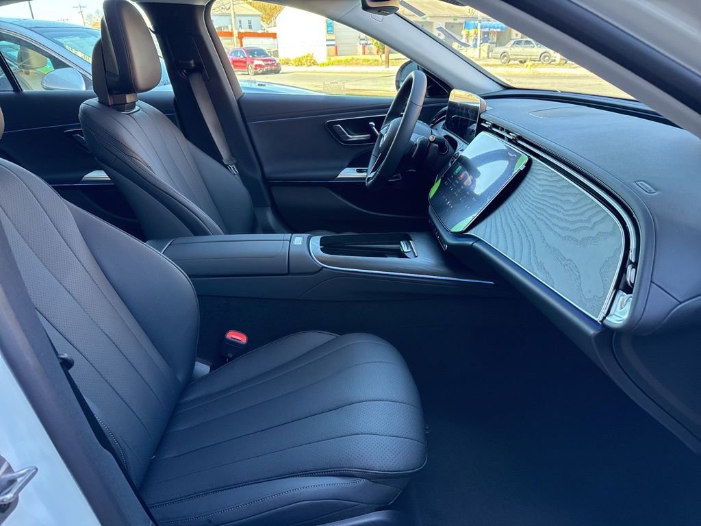 New 2026 Mercedes-Benz E 350 4MATIC Sedan image 11
