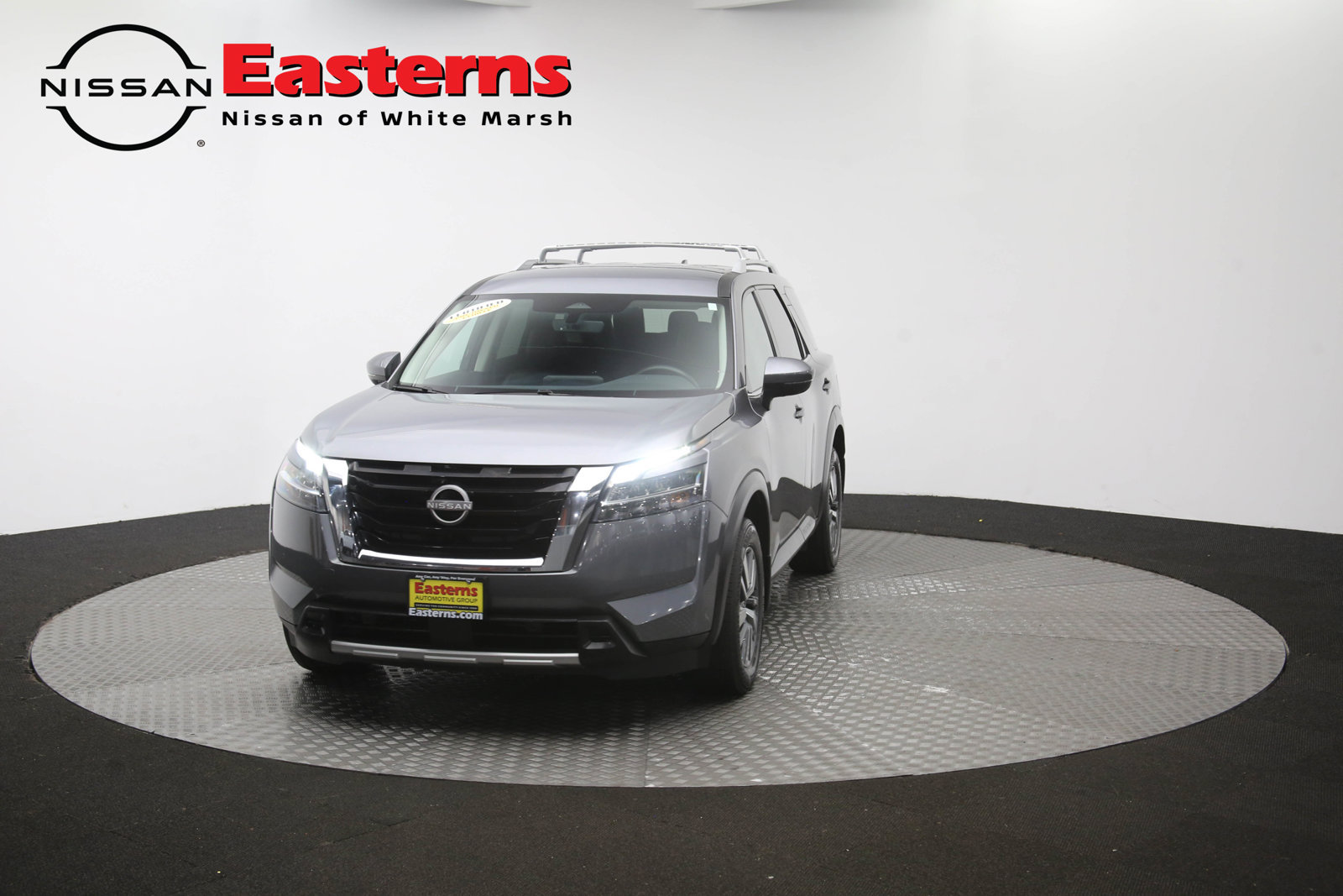 Used 2024 Nissan Pathfinder SL AWD/4WD image 56