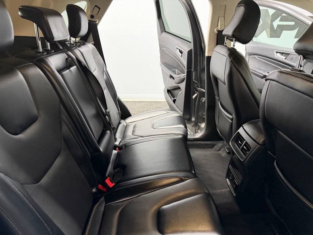Used 2022 Ford Edge Titanium w/ Equipment Group 301A AWD/4WD image 44