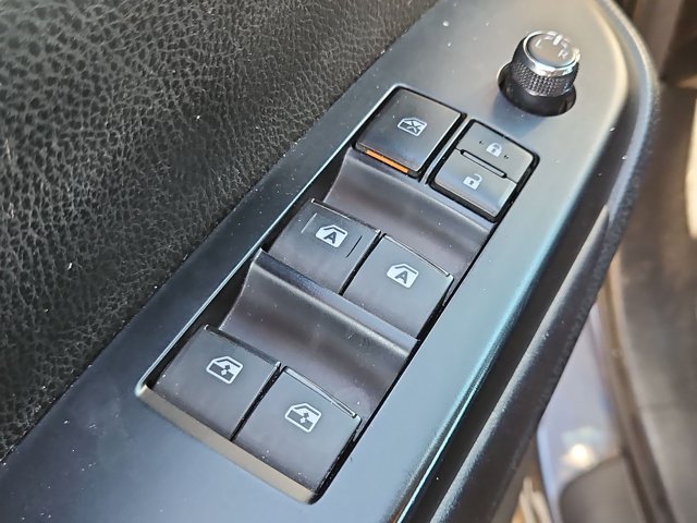 Used 2017 Toyota Highlander XLE w/ Carpet Mat Package FWD image 12