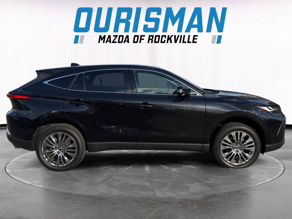 Used 2022 Toyota Venza Limited w/ Advanced Technology Package image 7