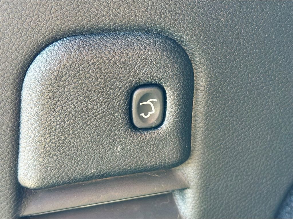 Used 2019 Jeep Grand Cherokee Altitude image 14