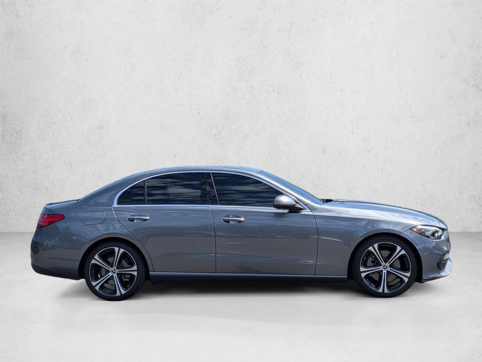 Used 2023 Mercedes-Benz C 300 Sedan image 4