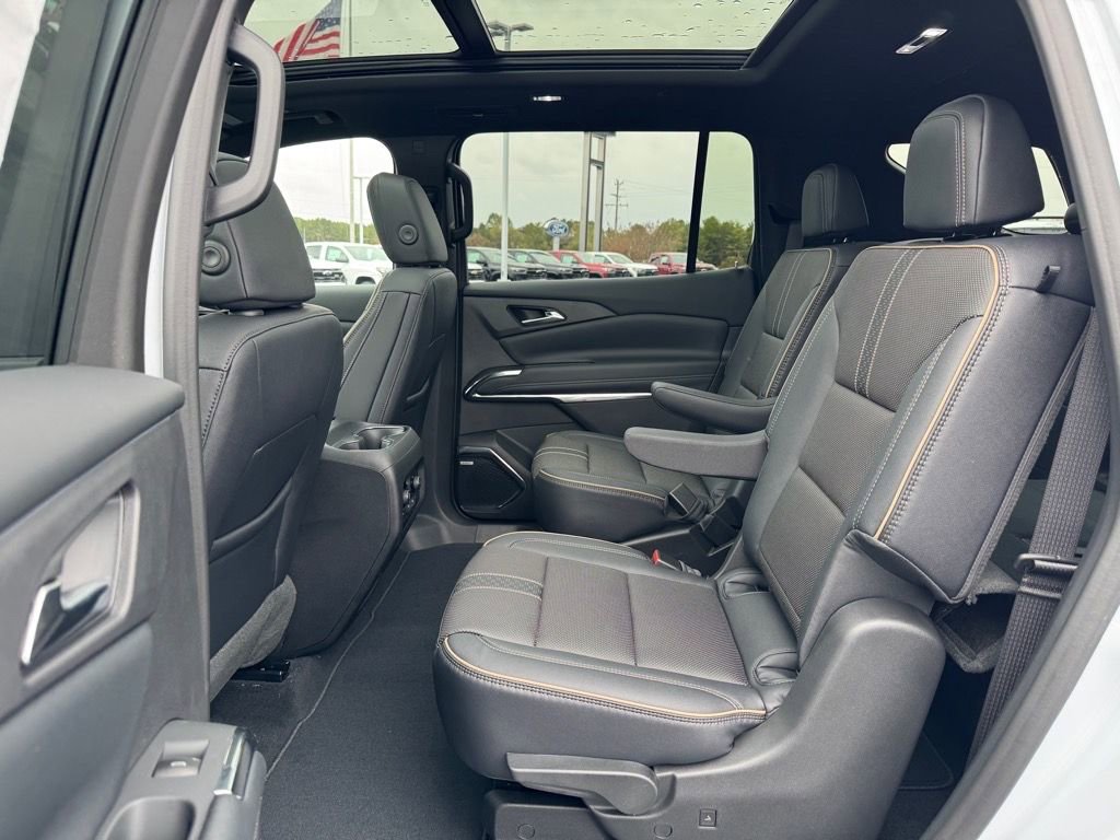 New 2026 Chevrolet Traverse High Country image 8