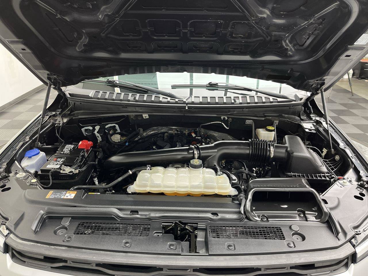 Certified 2023 Ford Expedition XLT AWD/4WD image 2