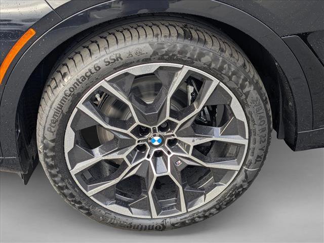 Used 2025 BMW X7 M60i image 9