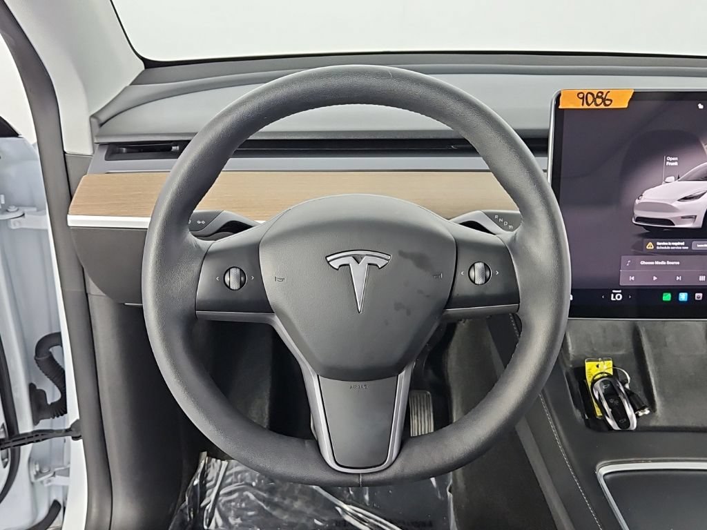 Used 2022 Tesla Model Y Long Range AWD/4WD image 26