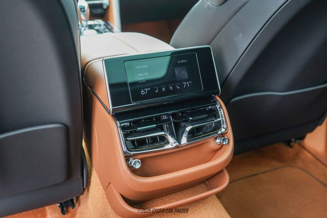 Used 2022 Bentley Flying Spur Plug-In Hybrid image 56