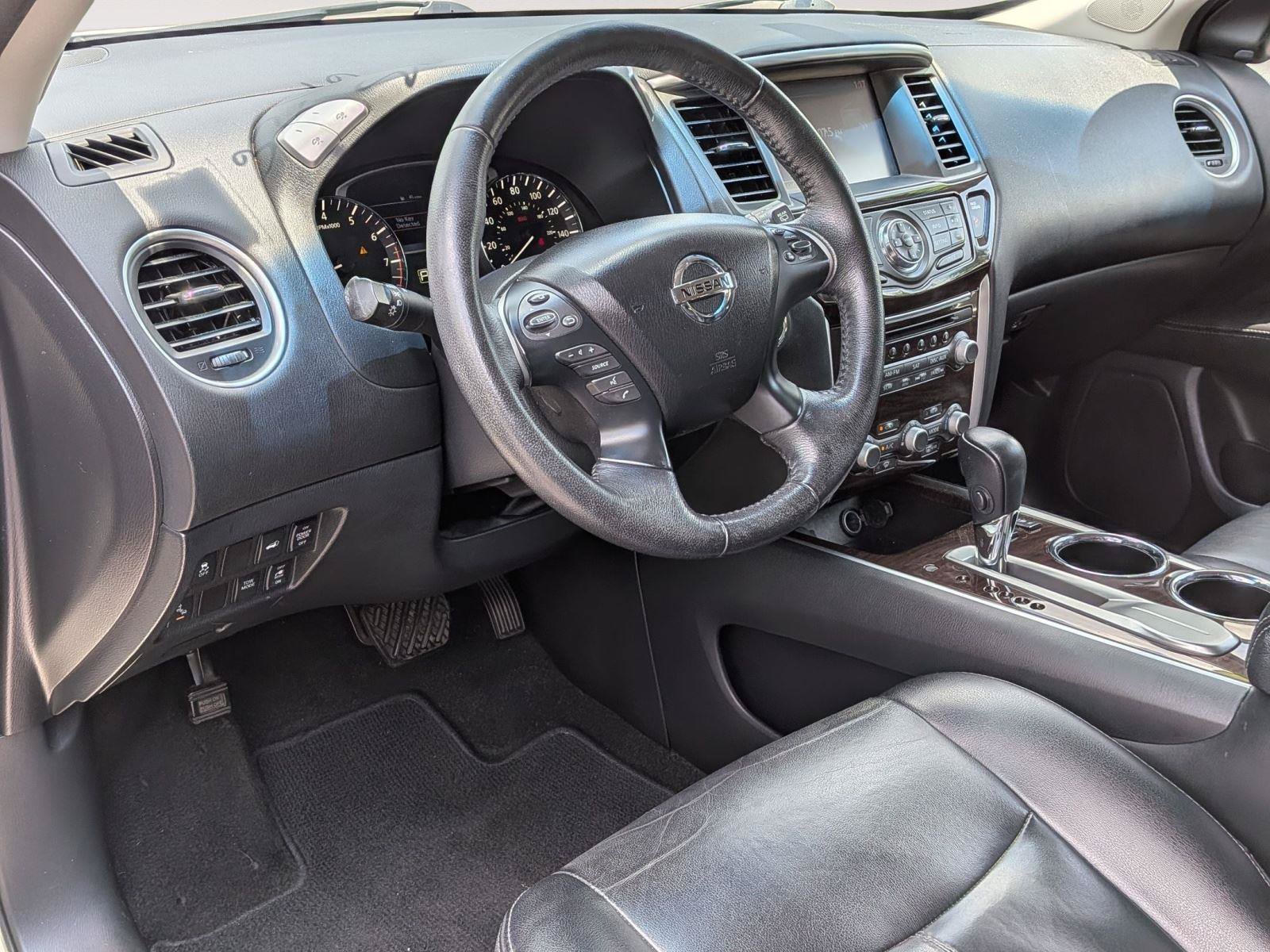 Used 2015 Nissan Pathfinder SL w/ SL Tech Package FWD image 25
