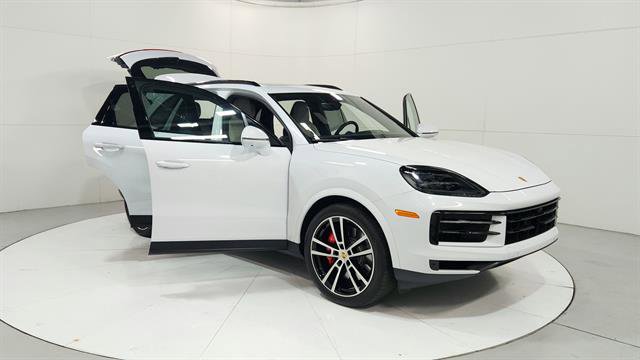 Used 2024 Porsche Cayenne S image 29