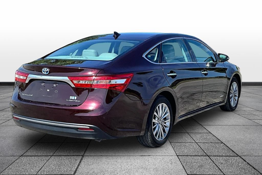 Used 2017 Toyota Avalon Limited w/ Carpet Mat Package FWD image 11