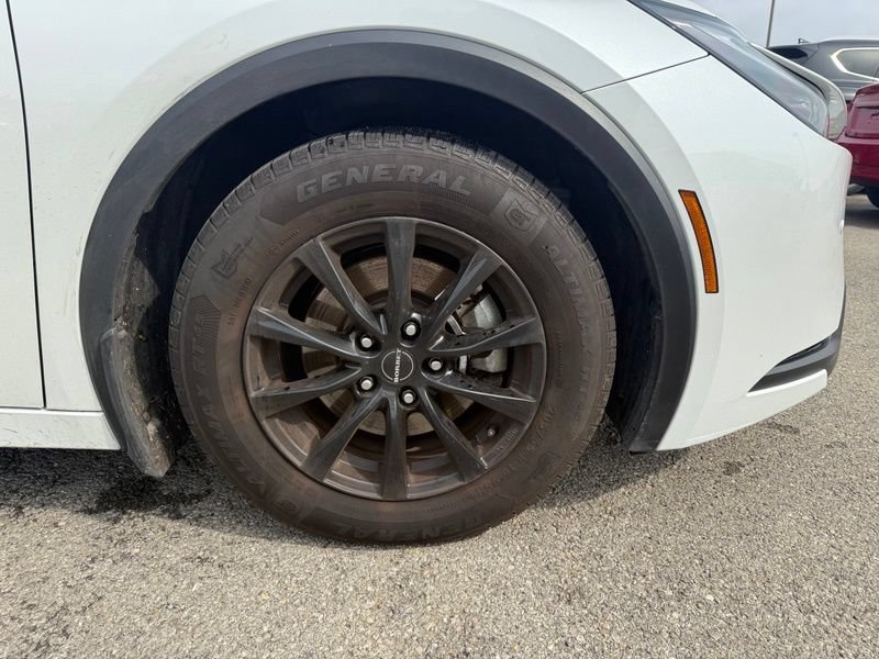 Used 2023 Toyota Prius Prime FWD image 11
