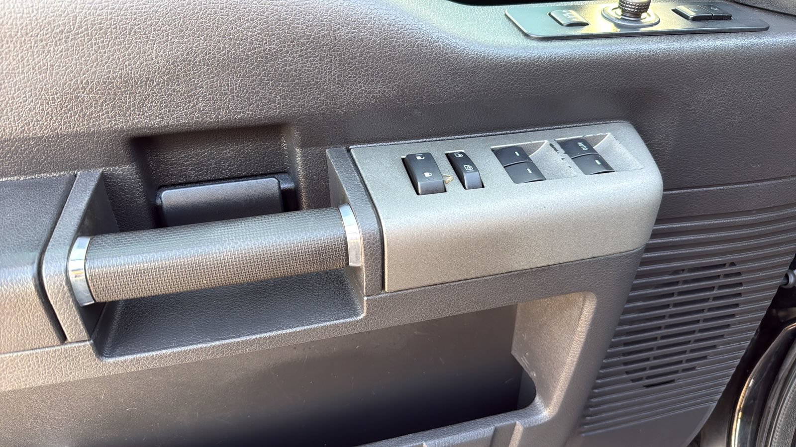 Used 2011 Ford F250 Lariat w/ Lariat Interior Pkg AWD/4WD image 11