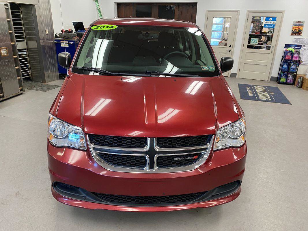 Used 2014 Dodge Grand Caravan American Value Package w/ UConnect Hands-Free Group image 2
