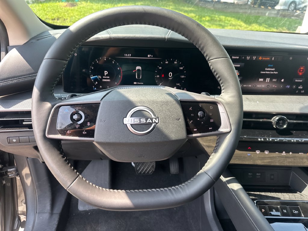 Certified 2025 Nissan Murano SV FWD image 42