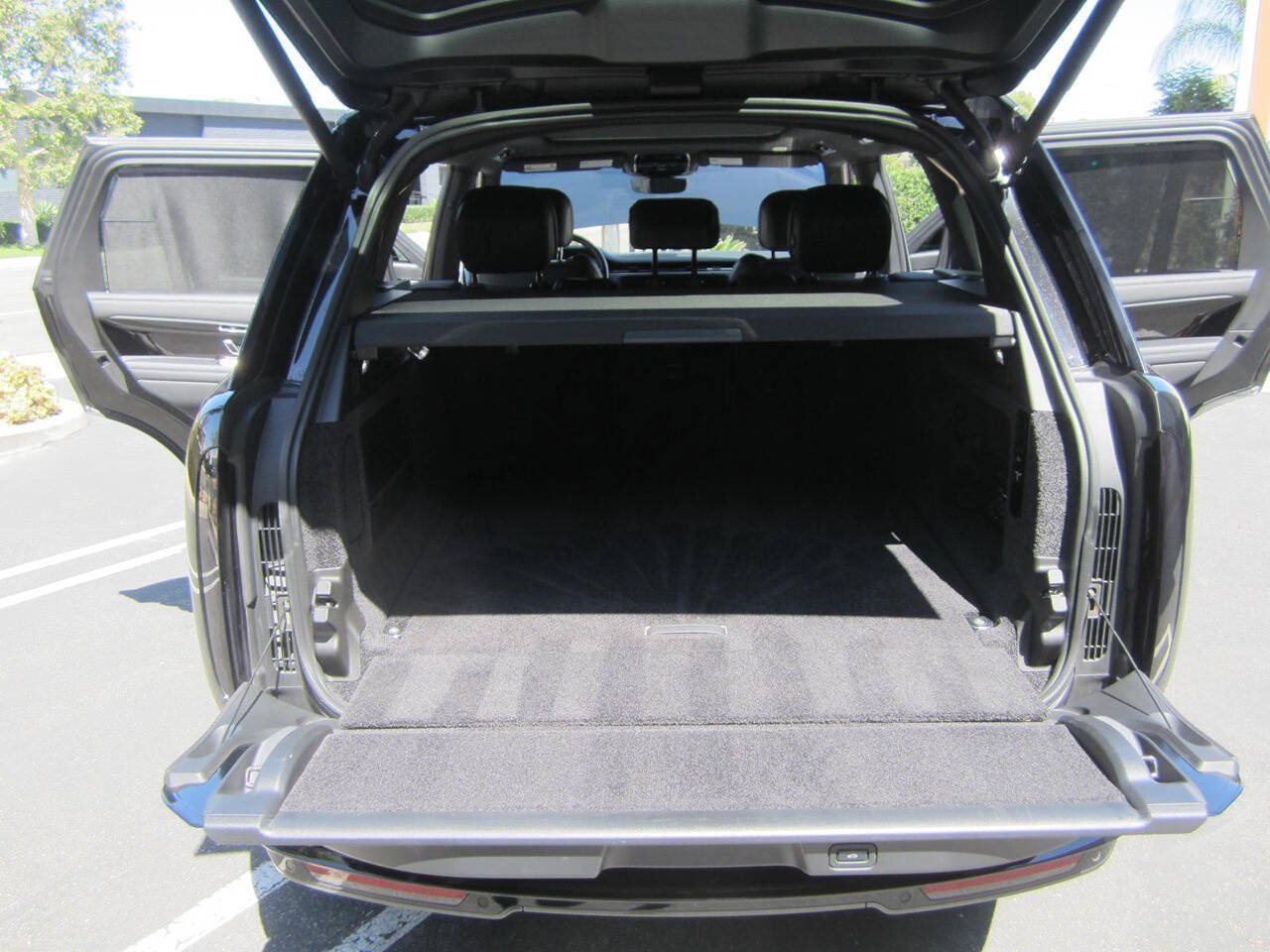 Used 2023 Land Rover Range Rover SE AWD/4WD image 12