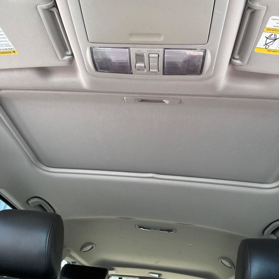 Used 2007 Nissan Pathfinder LE w/ LE Navigation Pkg AWD/4WD image 19