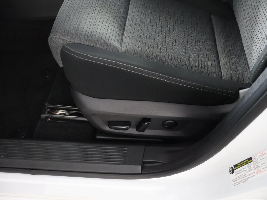 Used 2023 Nissan Rogue SV AWD/4WD image 76