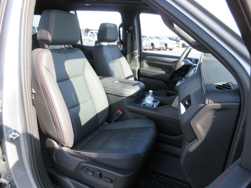 Certified 2024 Chevrolet Suburban RST w/ Luxury Package AWD/4WD image 25