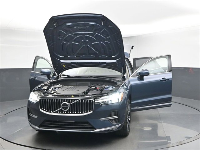 Used 2023 Volvo XC60 B5 Plus image 56