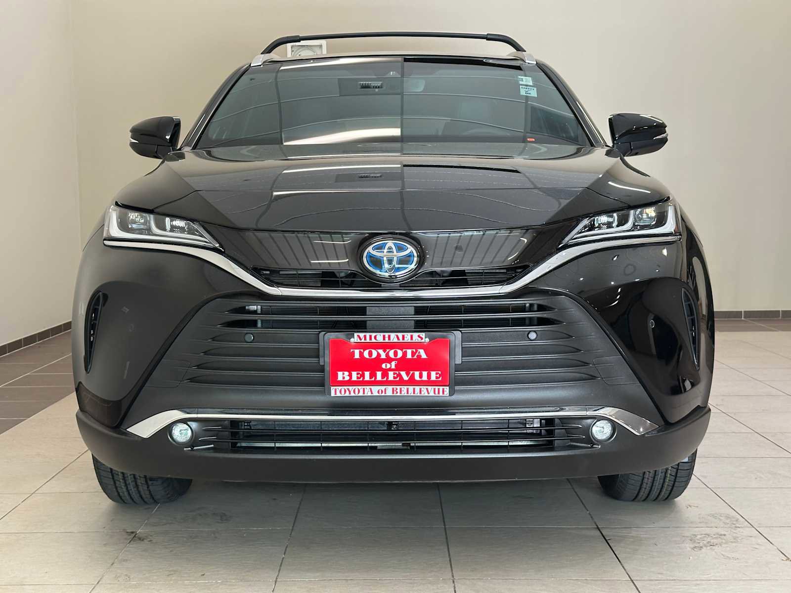 Certified 2024 Toyota Venza XLE AWD/4WD image 6